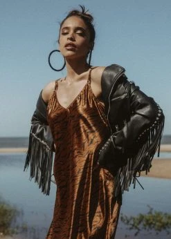 Pretty Attitude Tiger Print Satin Maxi Dress